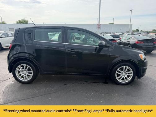 Mosaic Black Metallic 2016 Chevrolet Sonic LT