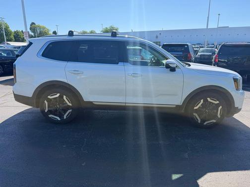 Glacial White Pearl 2025 Kia Telluride EX