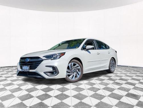 Crystal White Pearl 2025 Subaru Legacy Limited