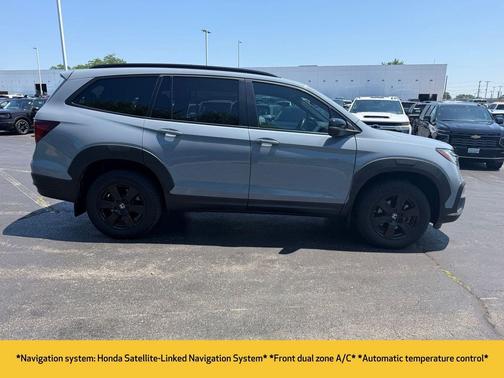 Sonic Gray Pearl 2022 Honda Pilot TrailSport