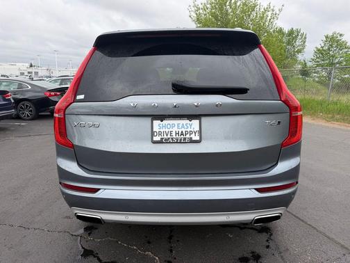 Gray Metallic 2019 Volvo XC90 T6 Momentum