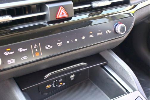 2026 Kia Sportage Hybrid LX