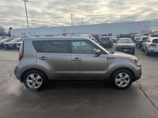Titanium Gray 2018 Kia Soul Base