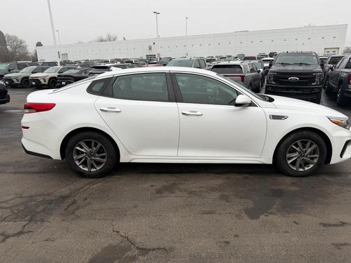 2020 Kia Optima LX