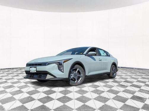 Morning Haze 2026 Kia K4 LXS