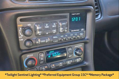 2001 Chevrolet Corvette Base