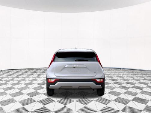 Snow White Pearl 2026 Kia Niro LX