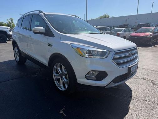 White Platinum Metallic Tri-Coat 2019 Ford Escape Titanium