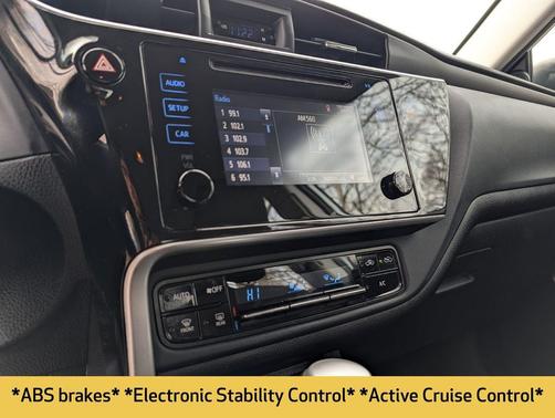 Blizzard Pearl 2018 Toyota Corolla LE