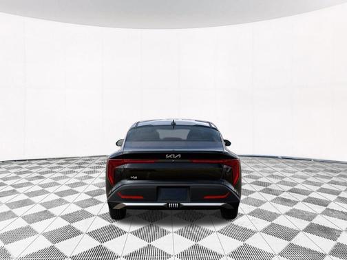 Aurora Black Pearl 2026 Kia K4 LXS