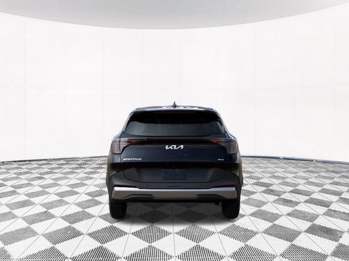 Fusion Black 2026 Kia Sportage Hybrid LX