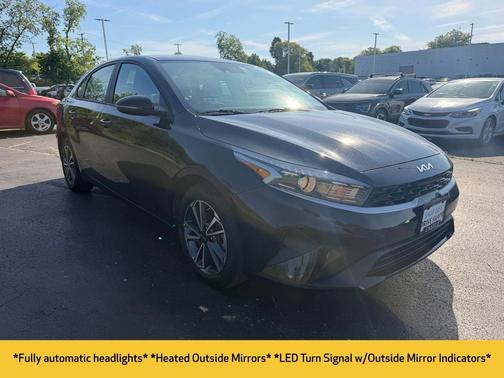 Aurora Black 2023 Kia Forte LXS