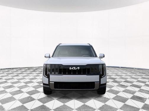 Glacial White Pearl 2027 Kia Telluride S