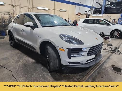 2021 Porsche Macan Base