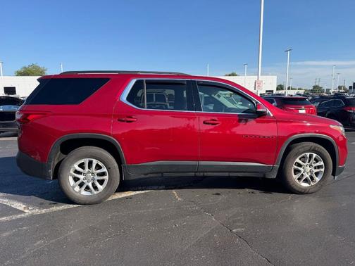 Cajun Red Tintcoat 2020 Chevrolet Traverse LT Cloth