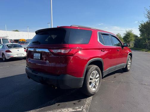 Cajun Red Tintcoat 2020 Chevrolet Traverse LT Cloth
