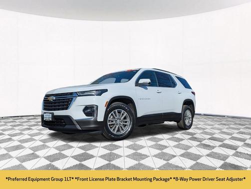 Summit White 2022 Chevrolet Traverse LT Cloth