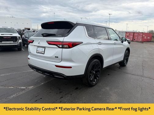 White Diamond 2023 Mitsubishi Outlander SE Black Edition S-AWC