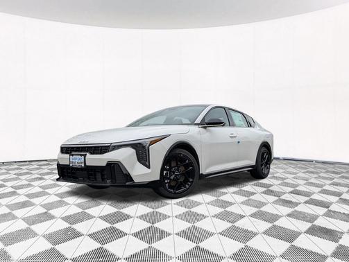 Snow White Pearl 2026 Kia K4 GT-Line Turbo