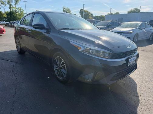 Aurora Black 2023 Kia Forte LXS