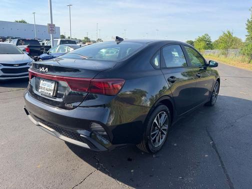 Aurora Black 2023 Kia Forte LXS