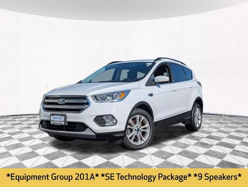 Oxford White 2017 Ford Escape SE