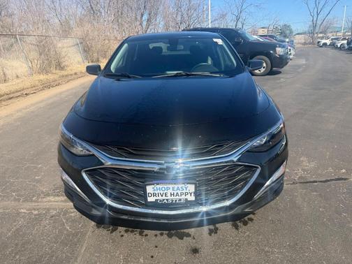 Mosaic Black Metallic 2021 Chevrolet Malibu FWD RS