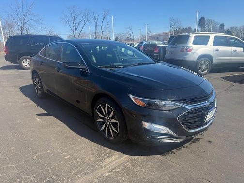 Mosaic Black Metallic 2021 Chevrolet Malibu FWD RS