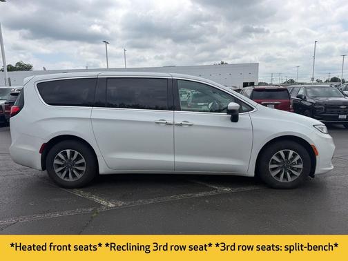 Bright White Clearcoat 2023 Chrysler Pacifica Hybrid Touring L