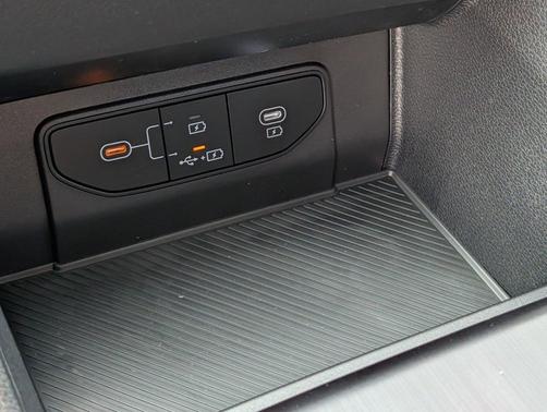 Panthera Metal 2027 Kia Sportage LX