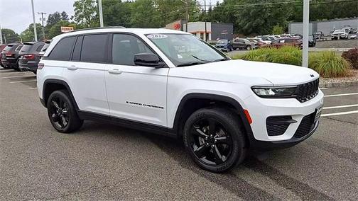 2022 Jeep Grand Cherokee Altitude
