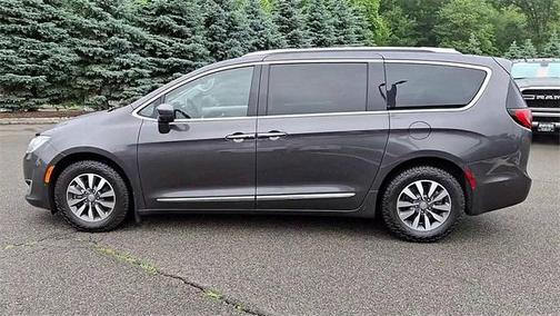 2020 Chrysler Pacifica Touring-L Plus