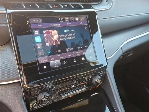 Diamond Black 2025 Jeep Grand Cherokee L Laredo