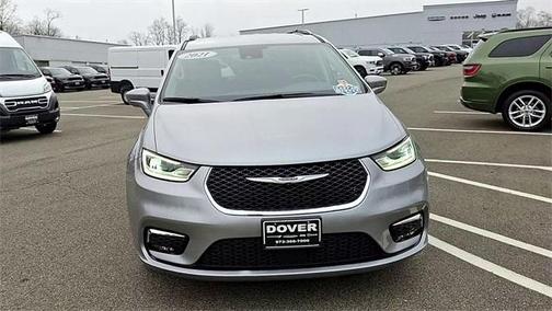 2021 Chrysler Pacifica Touring-L