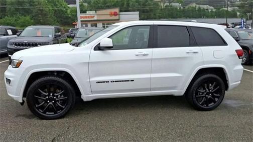 2022 Jeep Grand Cherokee WK Laredo
