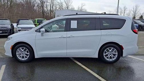 2022 Chrysler Pacifica Touring-L