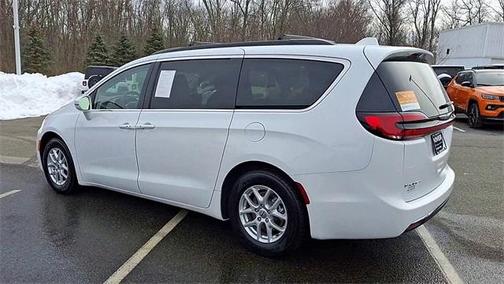2022 Chrysler Pacifica Touring-L