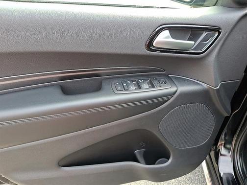 Black Clearcoat 2025 Dodge Durango Pursuit