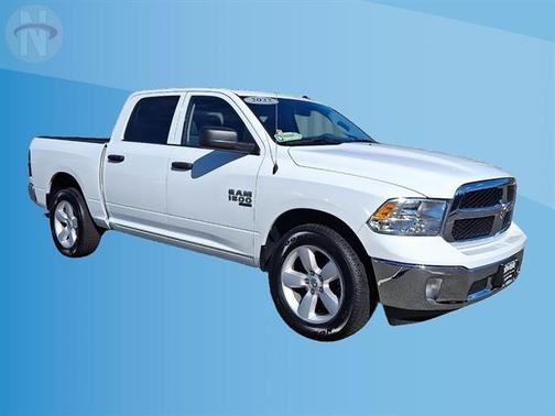 Bright White Clearcoat 2022 RAM 1500 Classic Tradesman