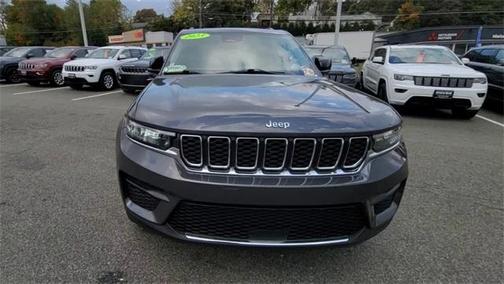 2023 Jeep Grand Cherokee Laredo