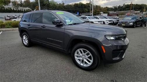 2023 Jeep Grand Cherokee Laredo
