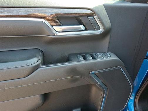 Dynamic Blue Metallic 2022 GMC Sierra 1500 Elevation