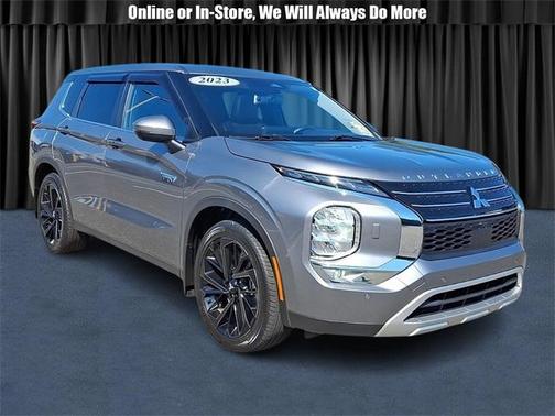 2023 Mitsubishi Outlander PHEV SE