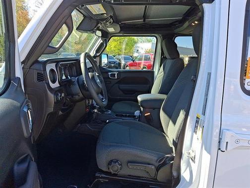Bright White Clearcoat 2025 Jeep Wrangler Sport