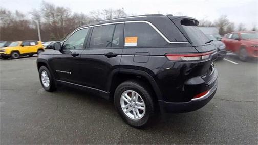 2022 Jeep Grand Cherokee Laredo
