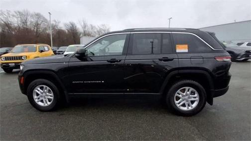 2022 Jeep Grand Cherokee Laredo