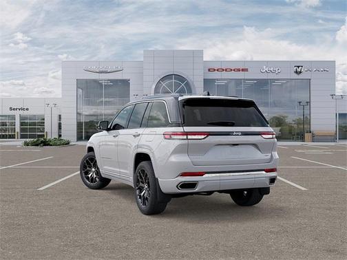 2025 Jeep Grand Cherokee Summit