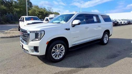 2022 GMC Yukon XL SLT