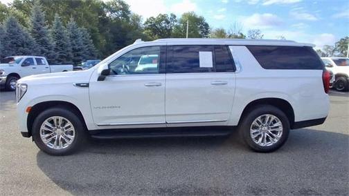 2022 GMC Yukon XL SLT