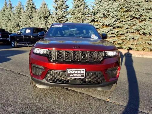 2024 Jeep Grand Cherokee Laredo